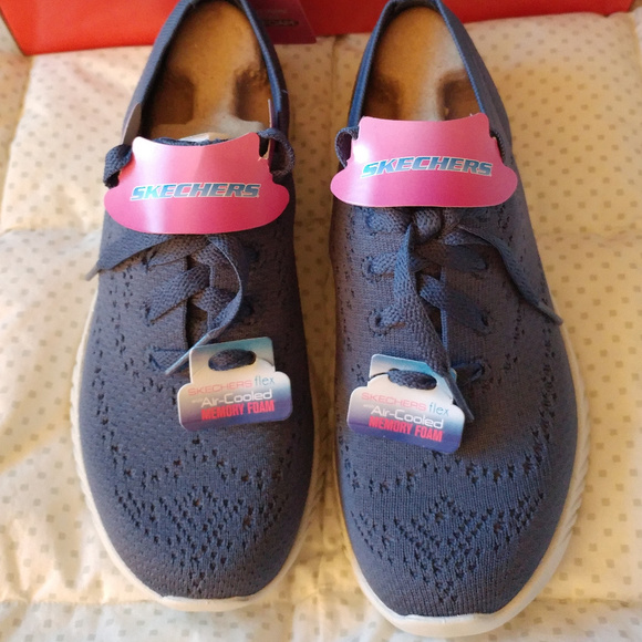Skechers Shoes - Skechers flex with Air-Cooled Memory Foam
